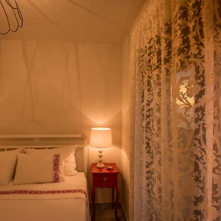 ヴィラ Yades Athánion