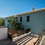 Yades Villas